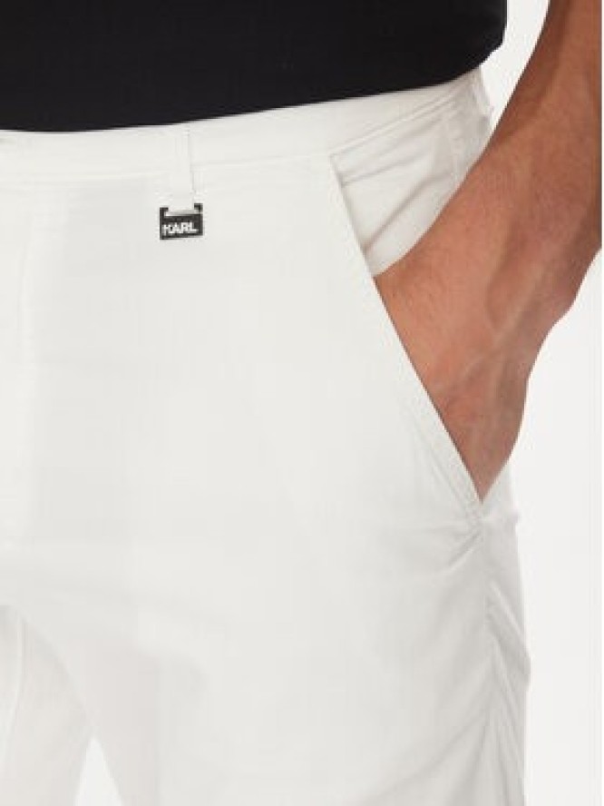KARL LAGERFELD Szorty materiałowe 265812 552829 Biały Regular Fit