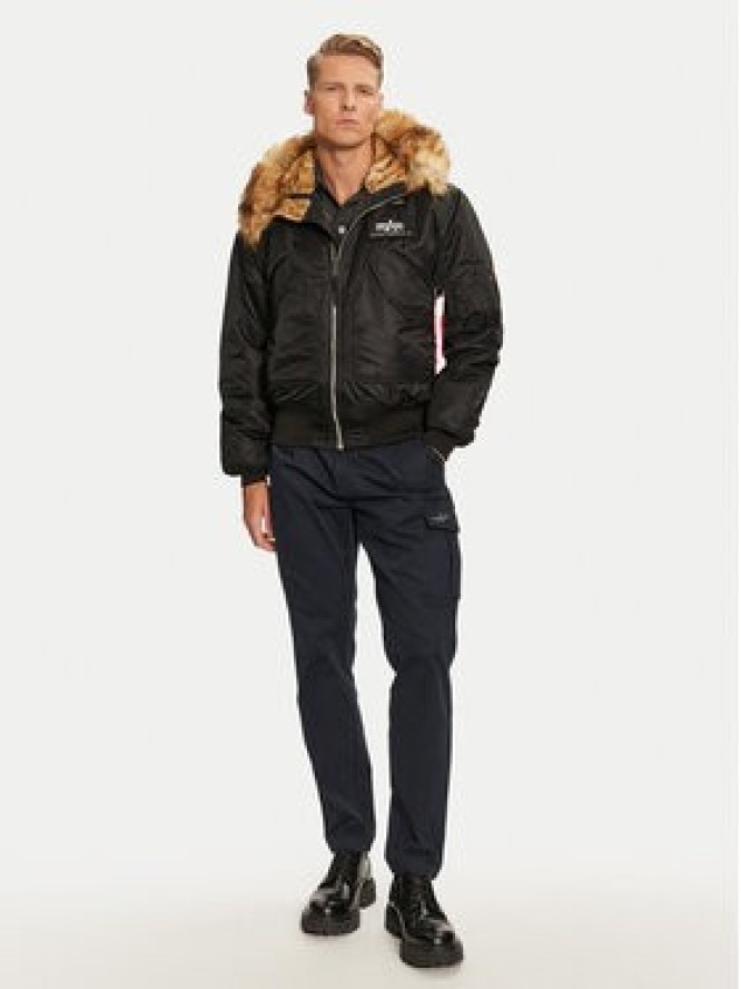 Alpha Industries Kurtka zimowa 113145 Czarny Regular Fit