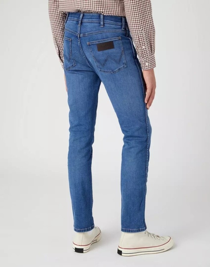WRANGLER LARSTON MĘSKIE SPODNIE JEANSOWE JEANSY ROUGH RIDED W18SCSZ57 112330750
