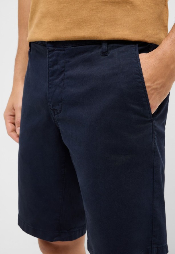 Męskie Szorty Mustang Style Brad Chino Shorts Dark Sapphire 1017473 4136