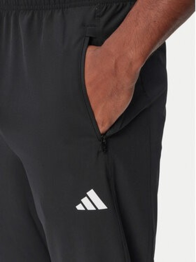 adidas Spodnie dresowe Workout Essentials KA5528 Czarny Regular Fit
