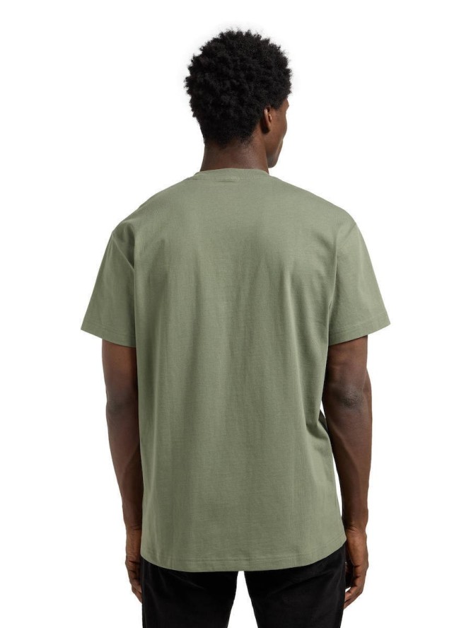 MESKA KOSZULKA LEE ELEVATED ESS LOGO TEE OLIVE STONE 112370701