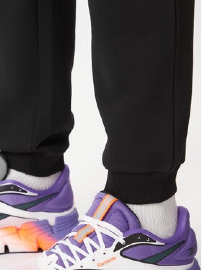 Reebok Spodnie dresowe Winchester Pant RK25146CCM Czarny Regular Fit