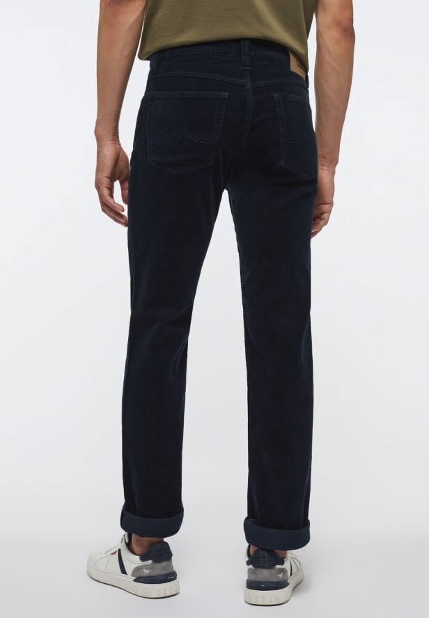 MUSTANG Tramper MĘSKIE SPODNIE SZTRUKSOWE NAVY BLAZER 1013051 5324