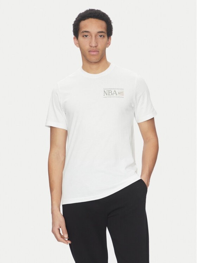 Nike T-Shirt FQ6138 Biały Regular Fit