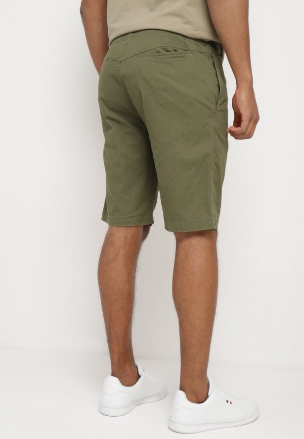 Ciemnozielone Klasyczne Szorty z Gumką w Pasie Ściągane Troczkiem od Środka Piofina