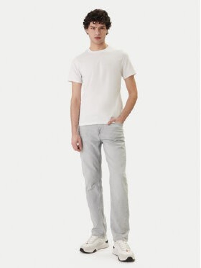 Guess T-Shirt M4GI70 KC9X0 Biały Slim Fit