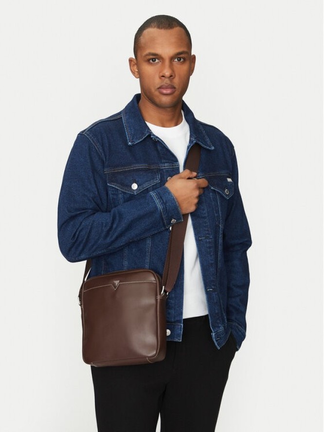 Guess Saszetka HMFITC P5159 Brązowy