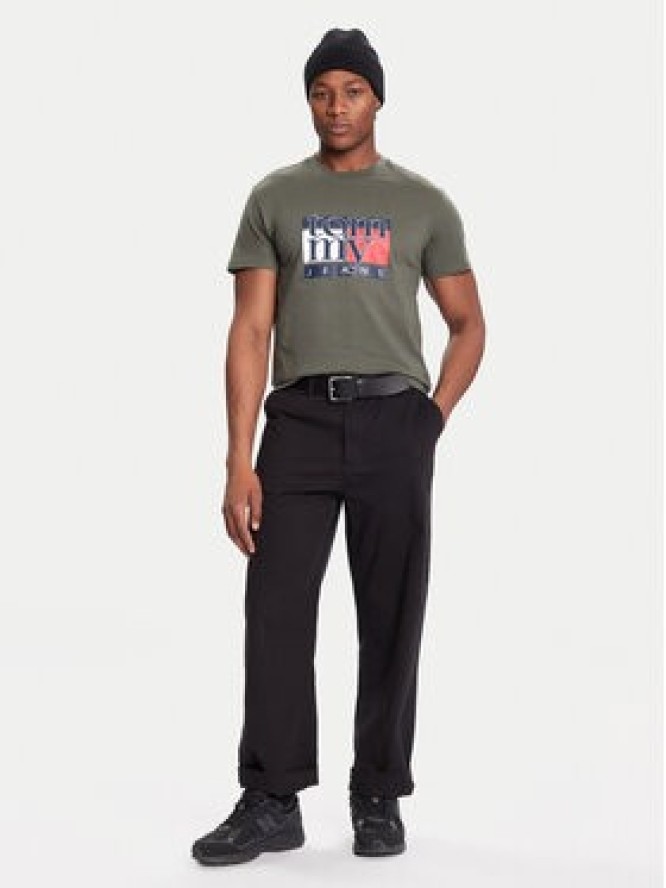 Tommy Jeans T-Shirt DM0DM21977 Khaki Regular Fit