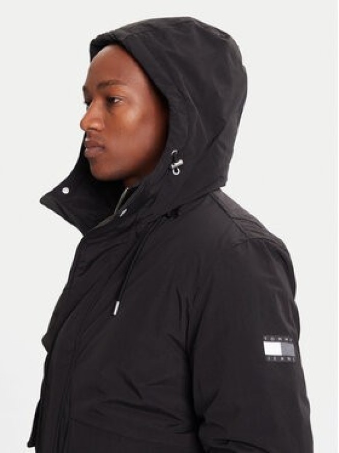 Tommy Jeans Kurtka zimowa DM0DM22032 Czarny Regular Fit