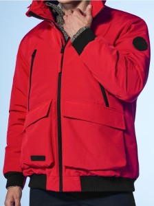Ocieplana kurtka bomberka z kapturem - czerwony