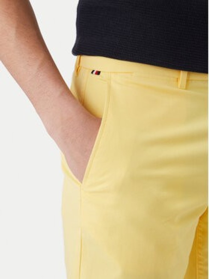 Tommy Hilfiger Szorty materiałowe Denton 9.5 MW0MW42351 Żółty Slim Fit