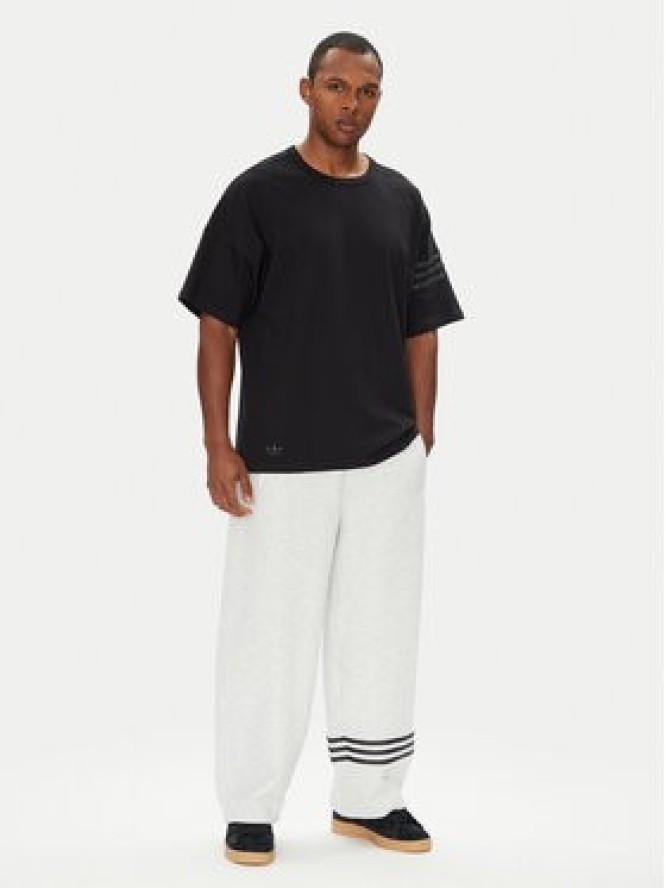 adidas T-Shirt Neuclassics HZ3700 Czarny Oversize