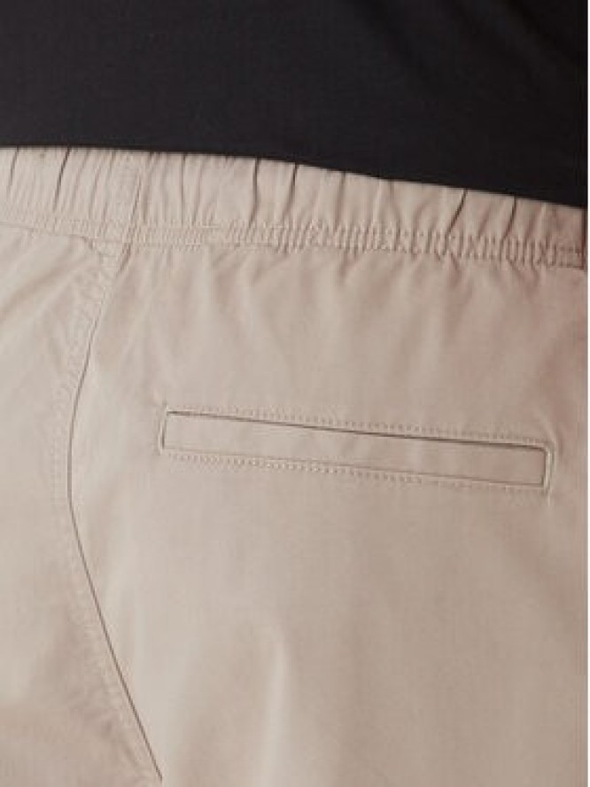 Calvin Klein Jeans Szorty materiałowe LV04RB618G Brązowy Regular Fit