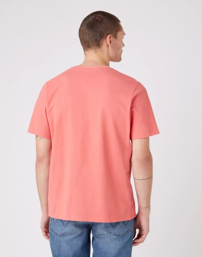 WRANGLER COLLEGIATE TEE MĘSKI T-SHIRT KOSZULKA NADRUK LOGO SPICED CORAL W7E0EJX6Y 112146307