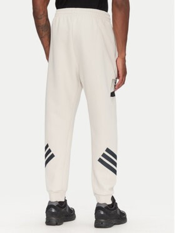 adidas Spodnie dresowe Star Wars The Mandalorian™ JI5723 Beżowy Regular Fit