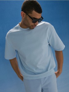 Bawełniana bluza z krótkim rękawem - błękitny