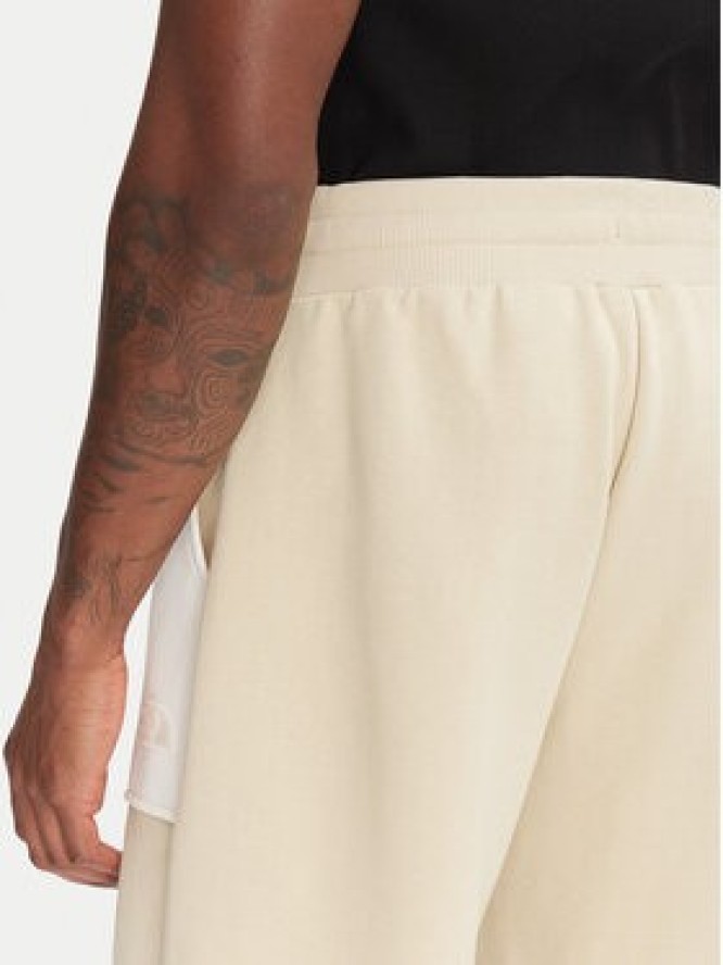 The North Face Szorty sportowe Terry NF0A8C29 Beżowy Regular Fit