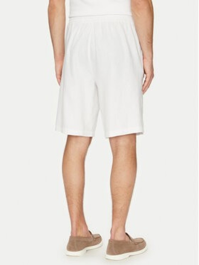 Guess Szorty materiałowe F5GD00 WH4J0 Biały Regular Fit