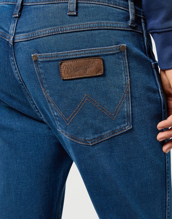 WRANGLER MĘSKIE SPODNIE JEANSOWE LARSTON BLUE GREY 112355025 W18S017416