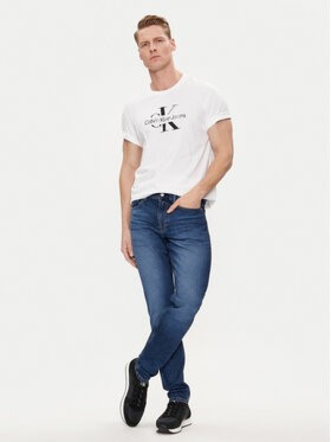 Calvin Klein Jeans T-Shirt Distrupted J30J325190 Biały Regular Fit