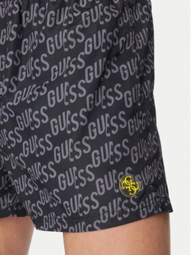 Guess Szorty kąpielowe F6GT12 WG2A2 Czarny Regular Fit