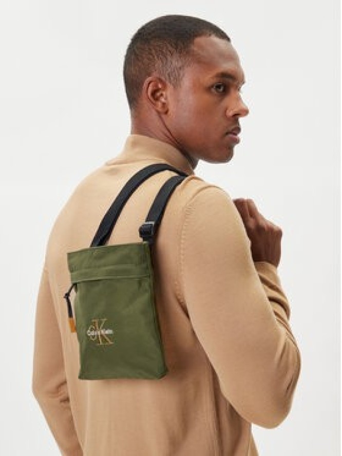 Calvin Klein Saszetka Bold Flatpack LV04D3178G Czarny