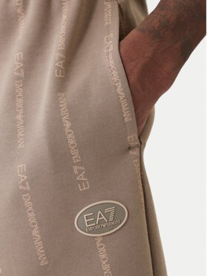 EA7 Emporio Armani Szorty sportowe 7M001393 AF12660 F1030 Beżowy Regular Fit