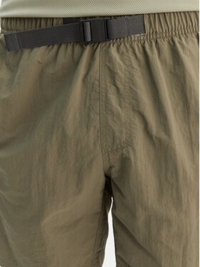 Columbia Szorty sportowe Mountaindale™ 2121471 Zielony Regular Fit