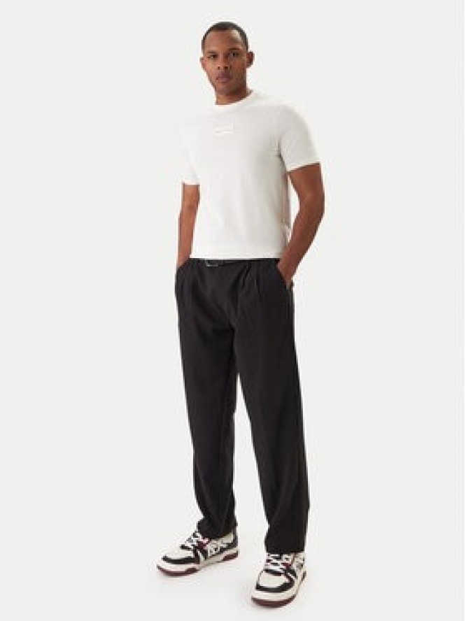 Armani Exchange T-Shirt XM002471 AF10356 U1074 Écru Slim Fit