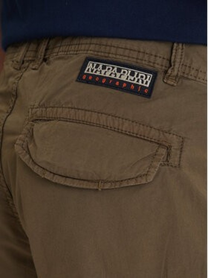 Napapijri Szorty materiałowe Noto 2.0 NP0A4HOQ Zielony Regular Fit