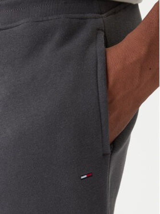 Tommy Jeans Spodnie dresowe DM0DM20473 Szary Regular Fit