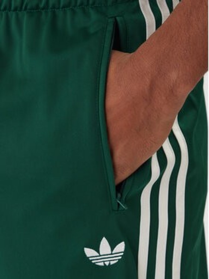 adidas Spodnie dresowe Firebird KD8317 Zielony Loose Fit
