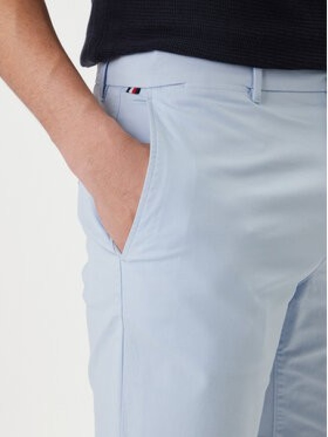 Tommy Hilfiger Szorty materiałowe Denton 9.5 MW0MW42351 Niebieski jasny Slim Fit