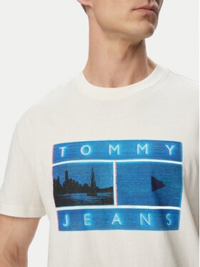 Tommy Jeans T-Shirt Photo Flag DM0DM23191 Biały Regular Fit