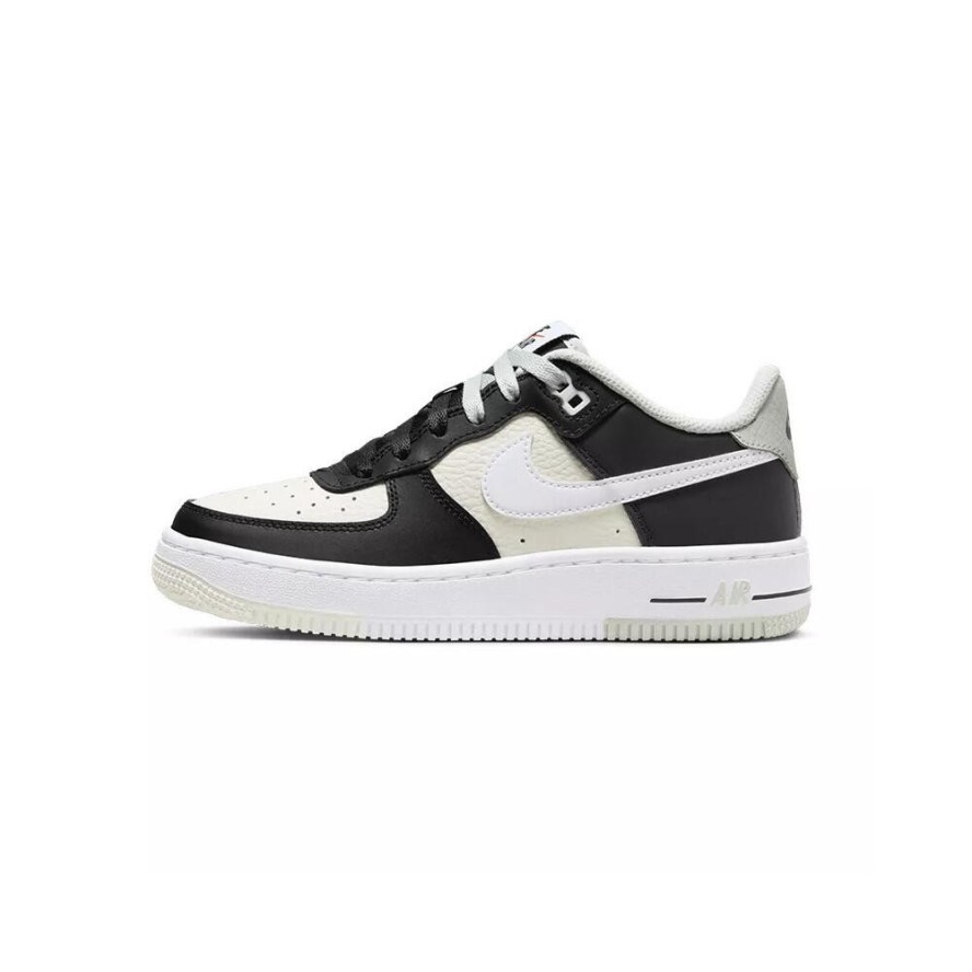 Buty do koszykówki Nike AIR FORCE 1 LV8 Junior Beżowy/Czarny