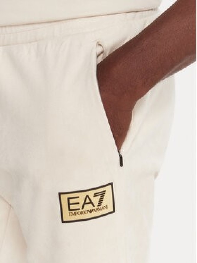 EA7 Emporio Armani Spodnie dresowe 7M000676 AF16718 U1086 Beżowy Regular Fit