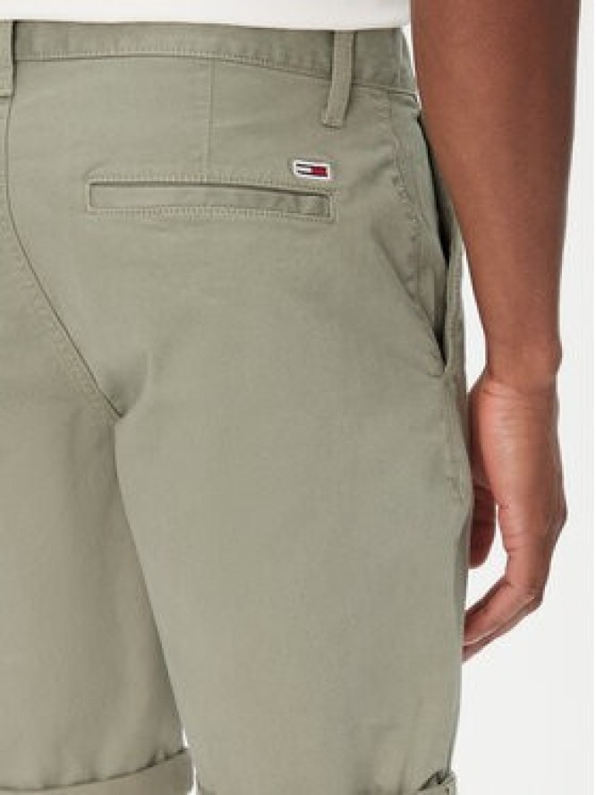 Tommy Jeans Szorty materiałowe Scanton DM0DM21950 Zielony Slim Fit