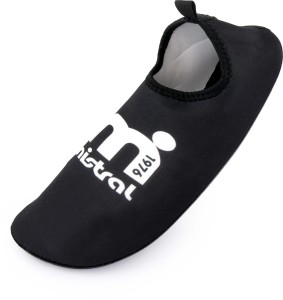 Buty do wody Mistral Aquasock Jacarei czarne.