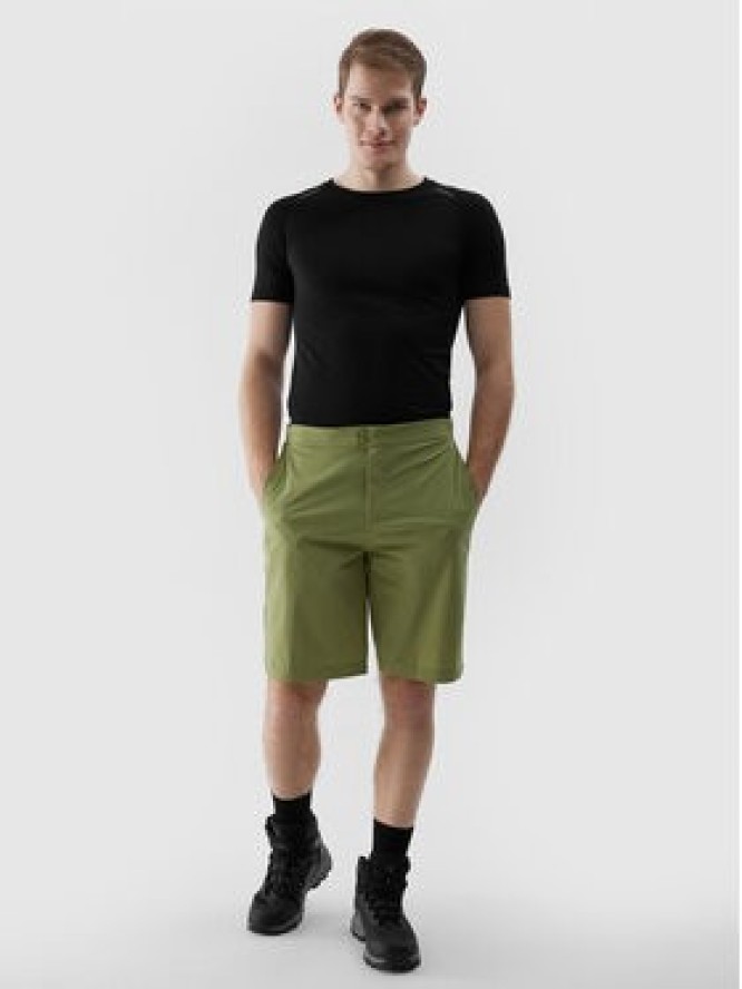 4F Szorty materiałowe 4FWSS24TFSHM425 Zielony Regular Fit