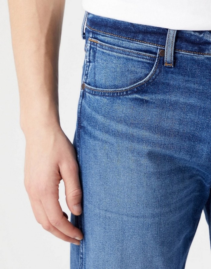 WRANGLER FRONTIER MĘSKIE SPODNIE JEANSOWE COWBOY HERO W16VU823O 112322848