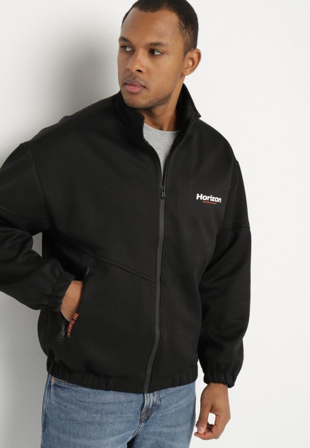 Czarna Kurtka Ozdobiona Napisem Fonilia