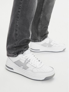 Under Armour Sneakersy UA Court 96 Suede 3028765 Biały