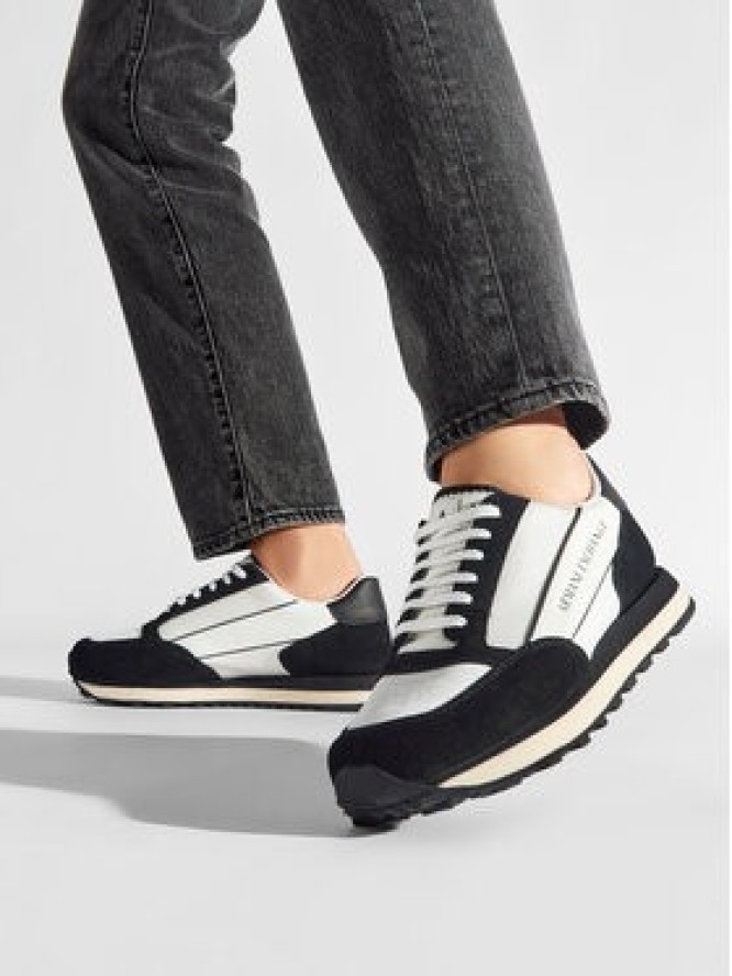 Armani Exchange Sneakersy XUX083 XV263 A001 Biały