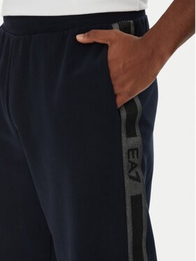 EA7 Emporio Armani Spodnie dresowe 7M000545 AF12660 UB102 Granatowy Modern Fit