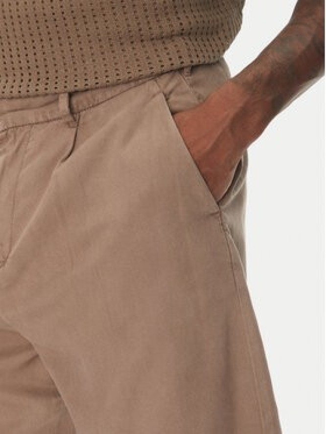 Lindbergh Szorty materiałowe 30-505054 Beżowy Wide Fit