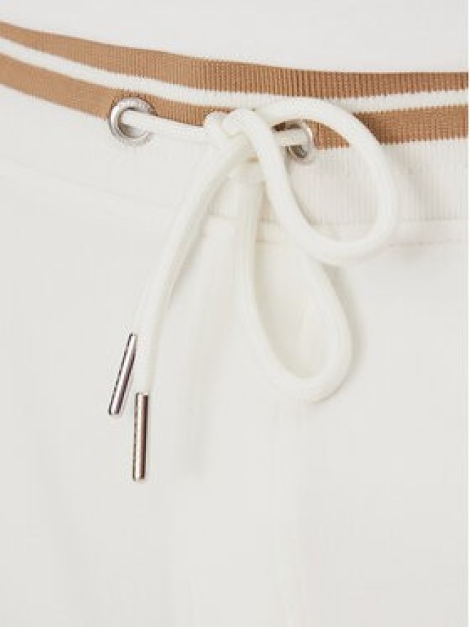 Bugatti Szorty materiałowe 8255 75080C Biały Regular Fit