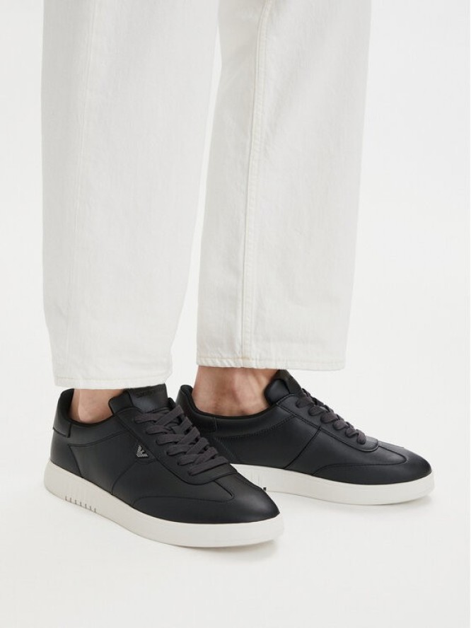 Emporio Armani Sneakersy EM003062 AF20004 UC001 Czarny