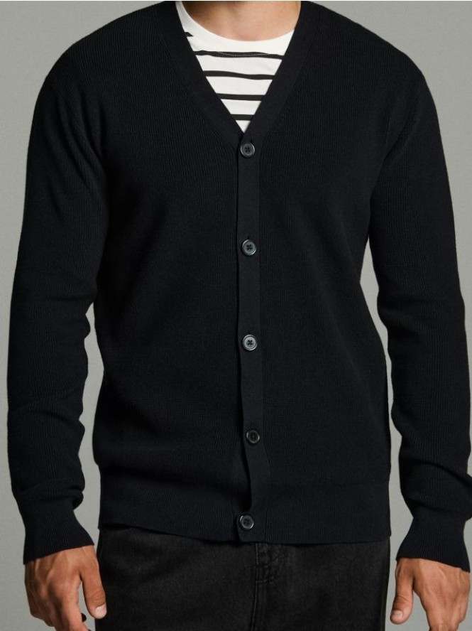 Prążkowany sweter - czarny