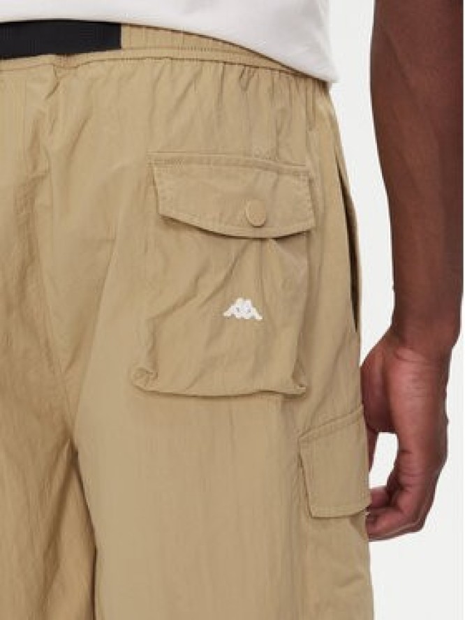 Robe di Kappa Szorty materiałowe Giovani 67124BW Beżowy Regular Fit